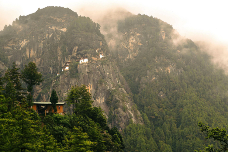 CURIOSIDADES SOBRE O MOSTEIRO DE TAKTSANG